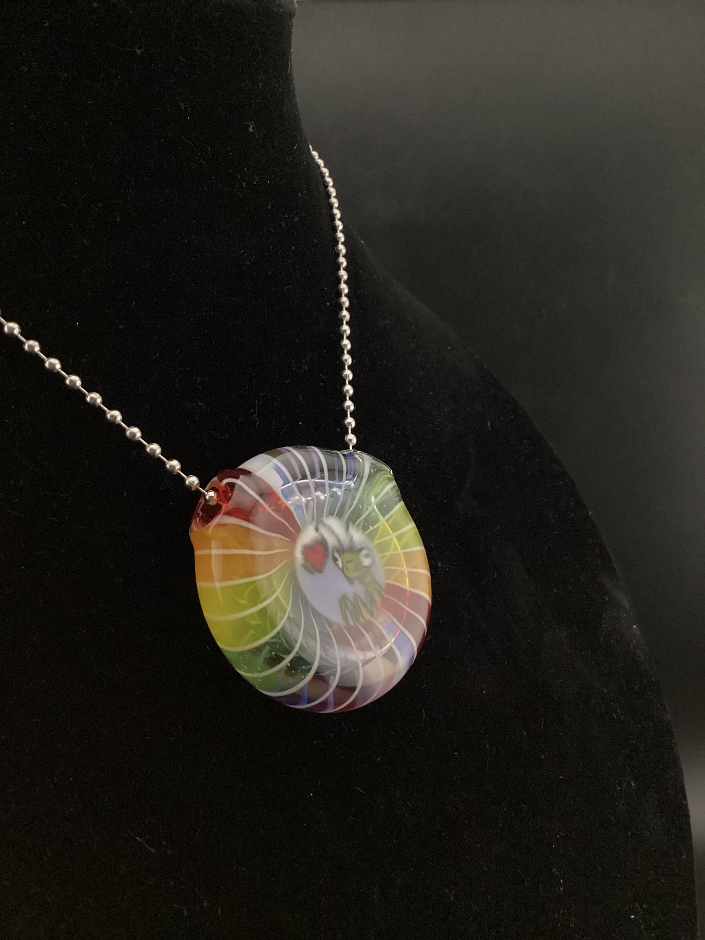 Rainbow mantis hollow mille pendant