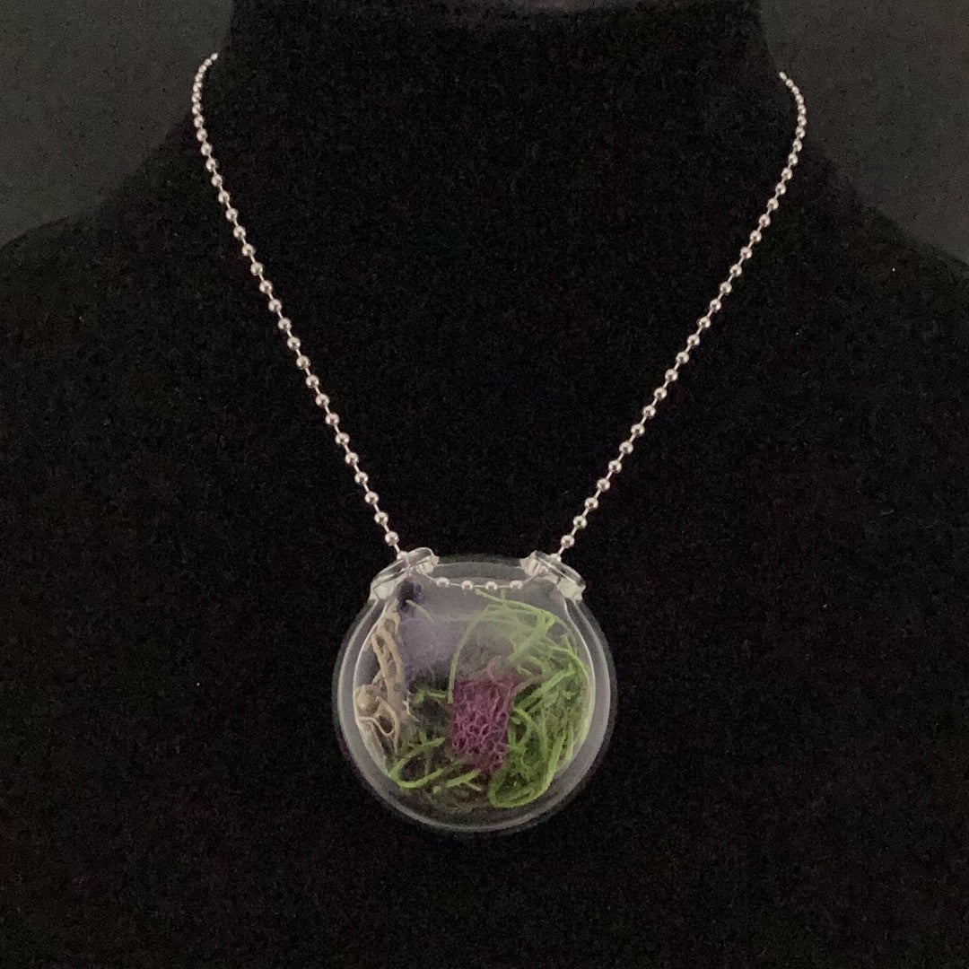 Terrarium pendant