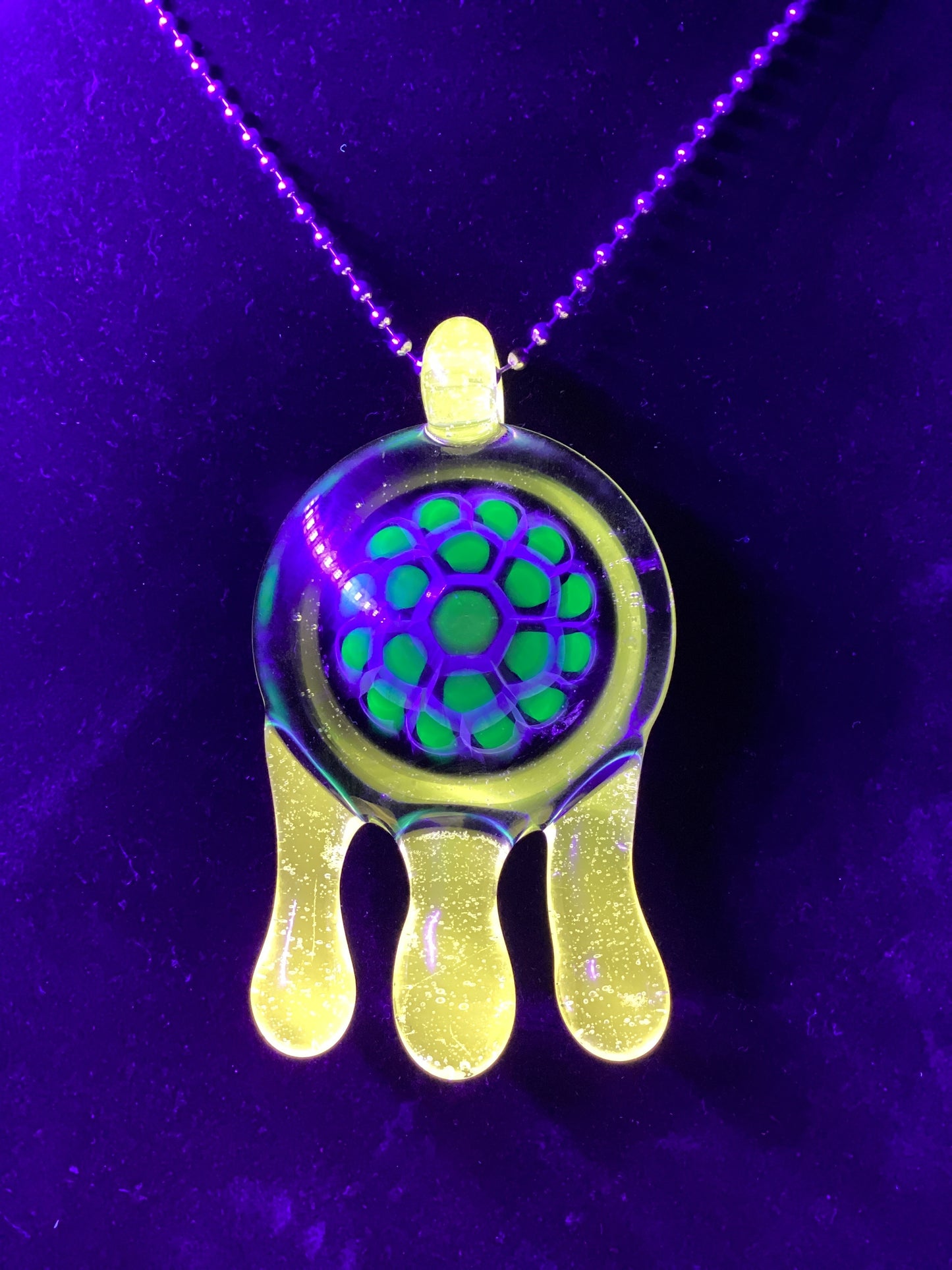 UV Honey comb pendant