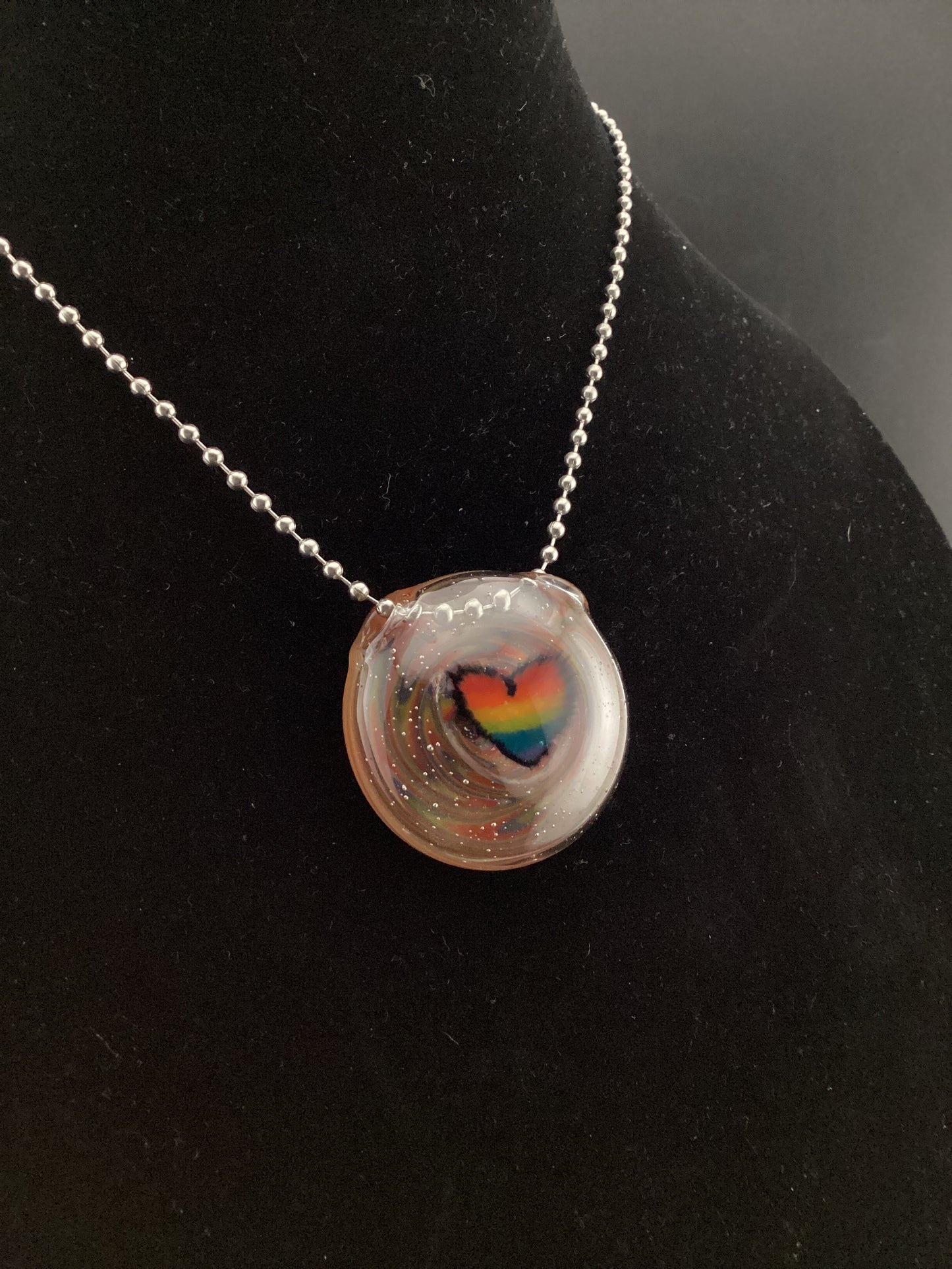 Rainbow heart hollow mille pendant